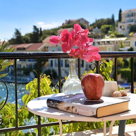 Villa Ireni Waterfont 피스카던 외부 사진