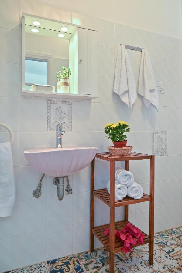 Villa Ireni Waterfont 피스카던 외부 사진