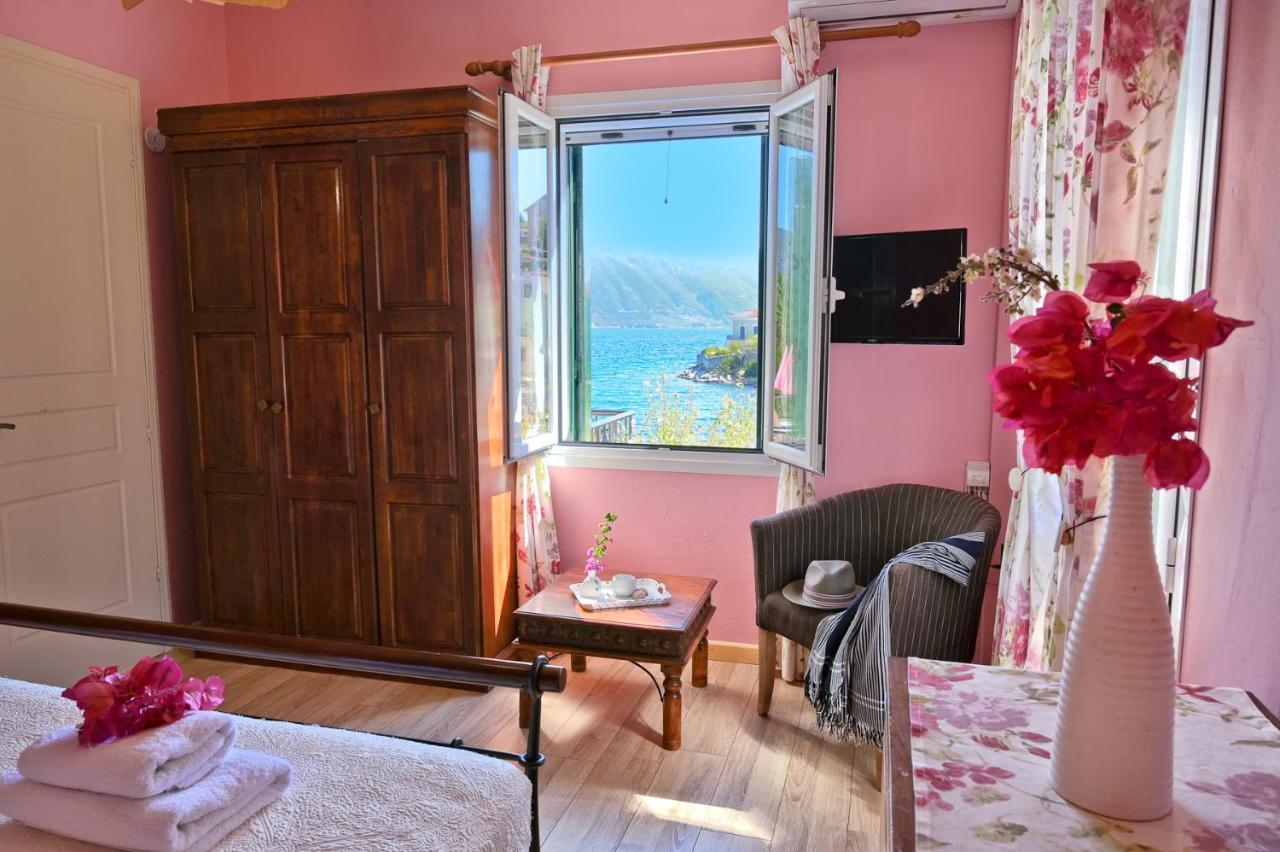 Villa Ireni Waterfont 피스카던 외부 사진