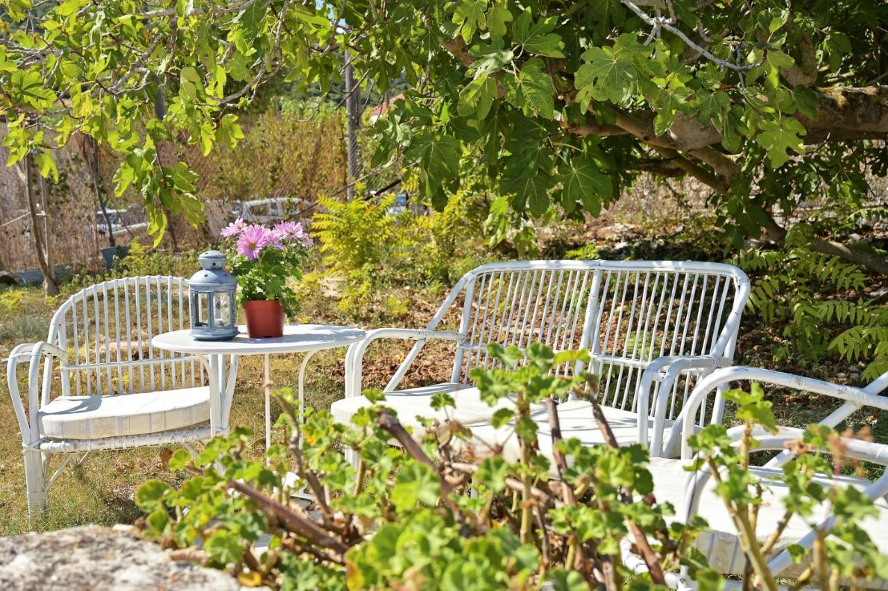 Villa Ireni Waterfont 피스카던 외부 사진